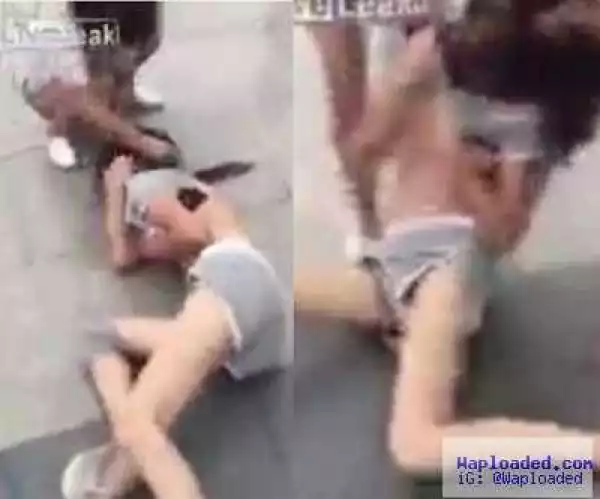 Horrifying Moment Other Women Beat Up A Woman For Allegedly Stealing Another Woman